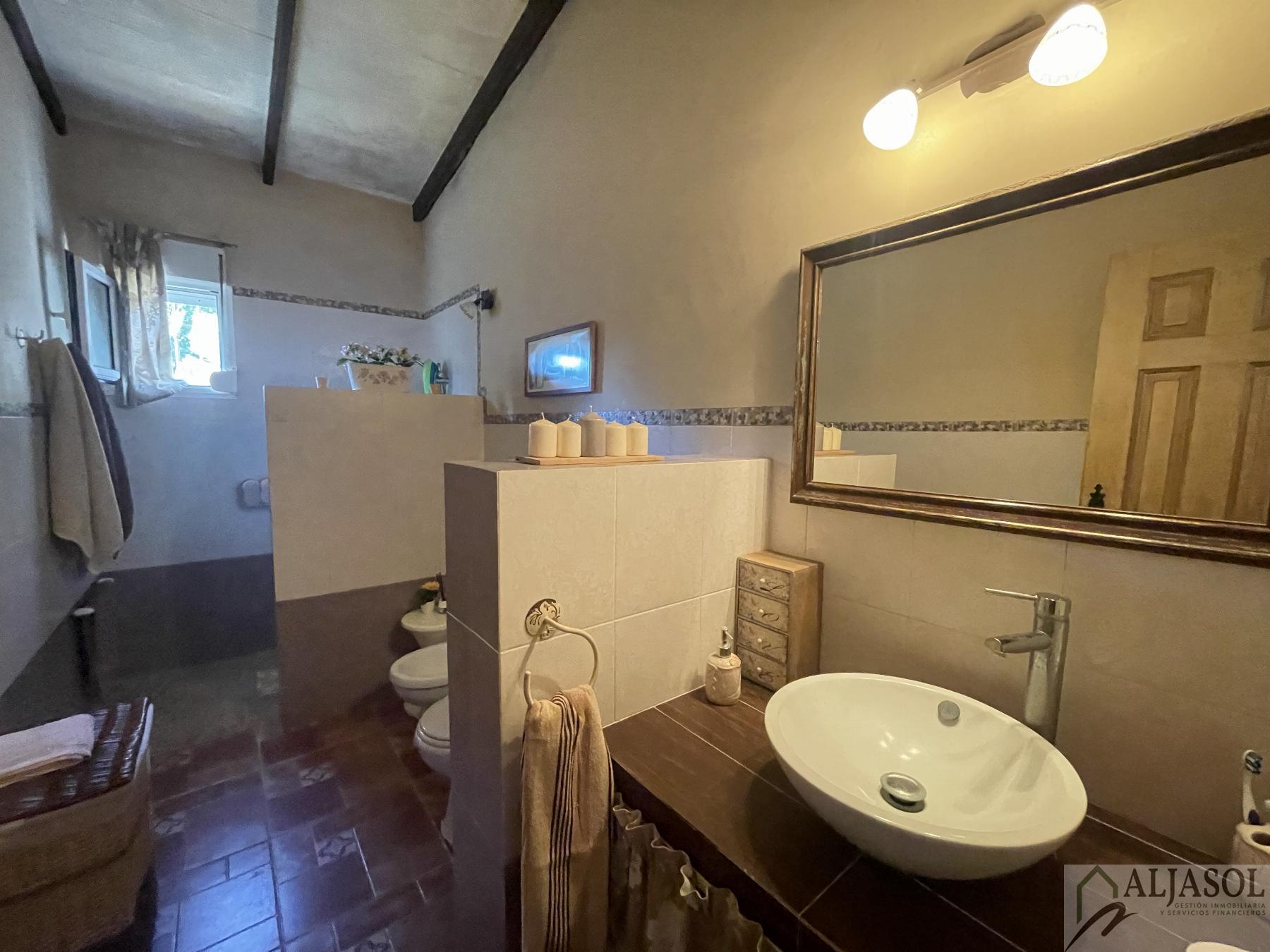 Venta de casa en Carmona