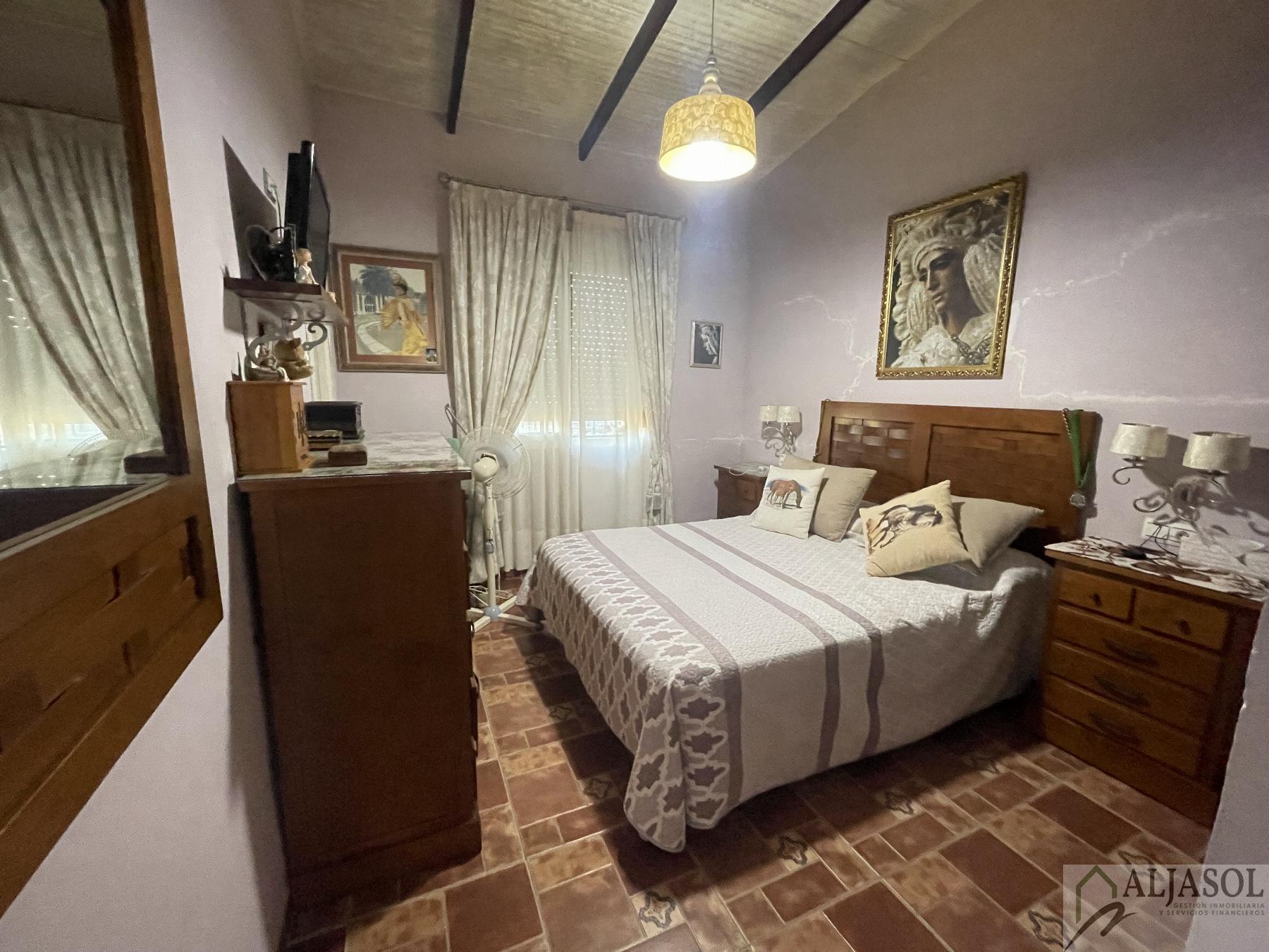 Venta de casa en Carmona