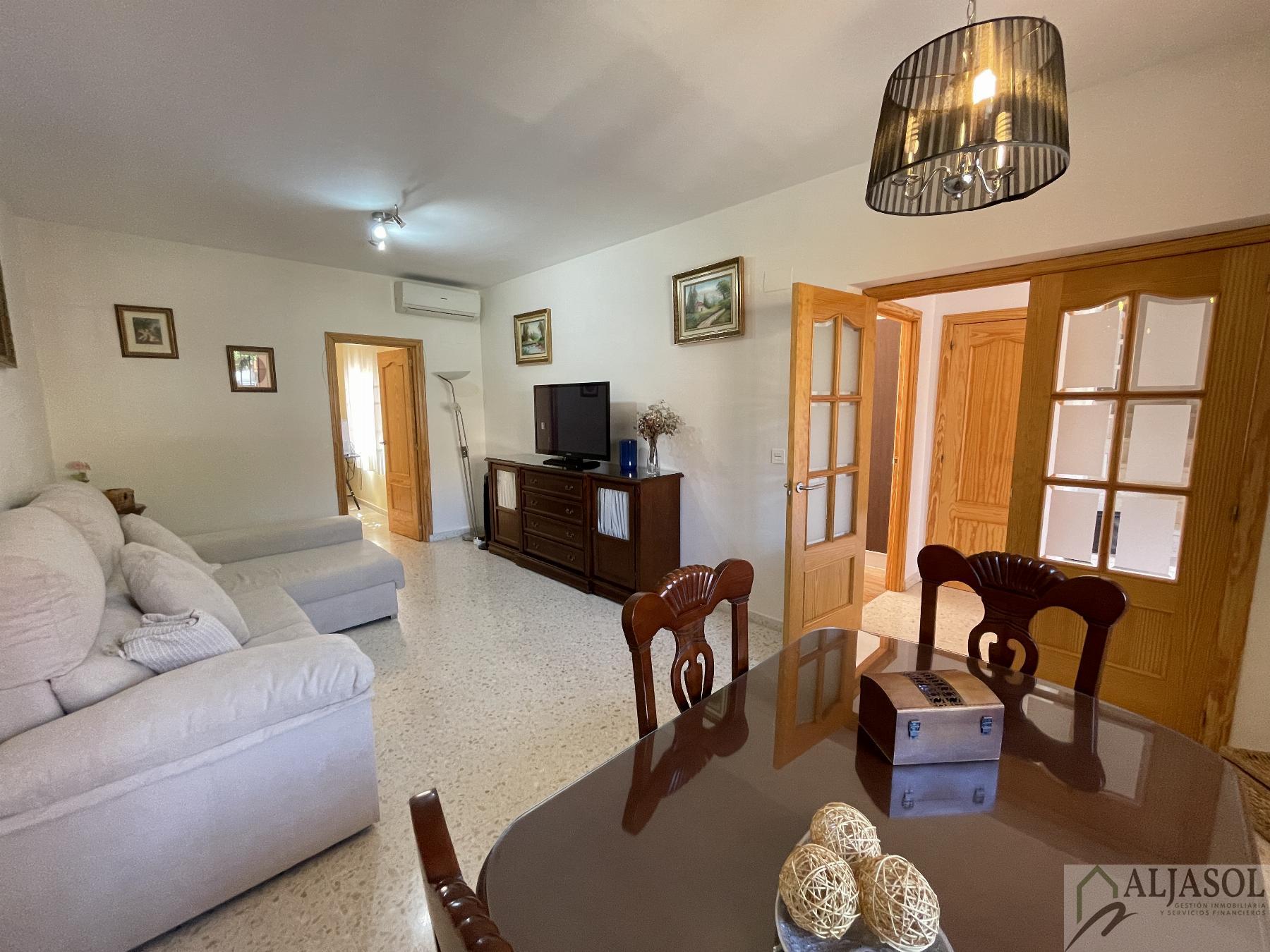 For sale of house in Almensilla