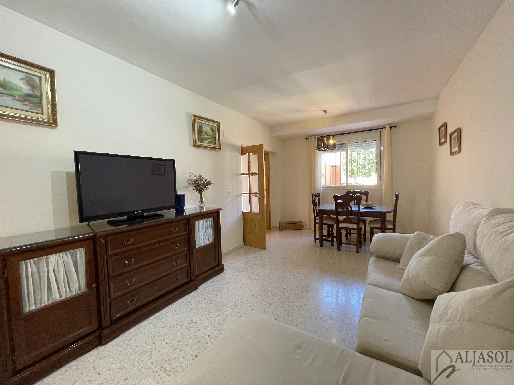 For sale of house in Almensilla
