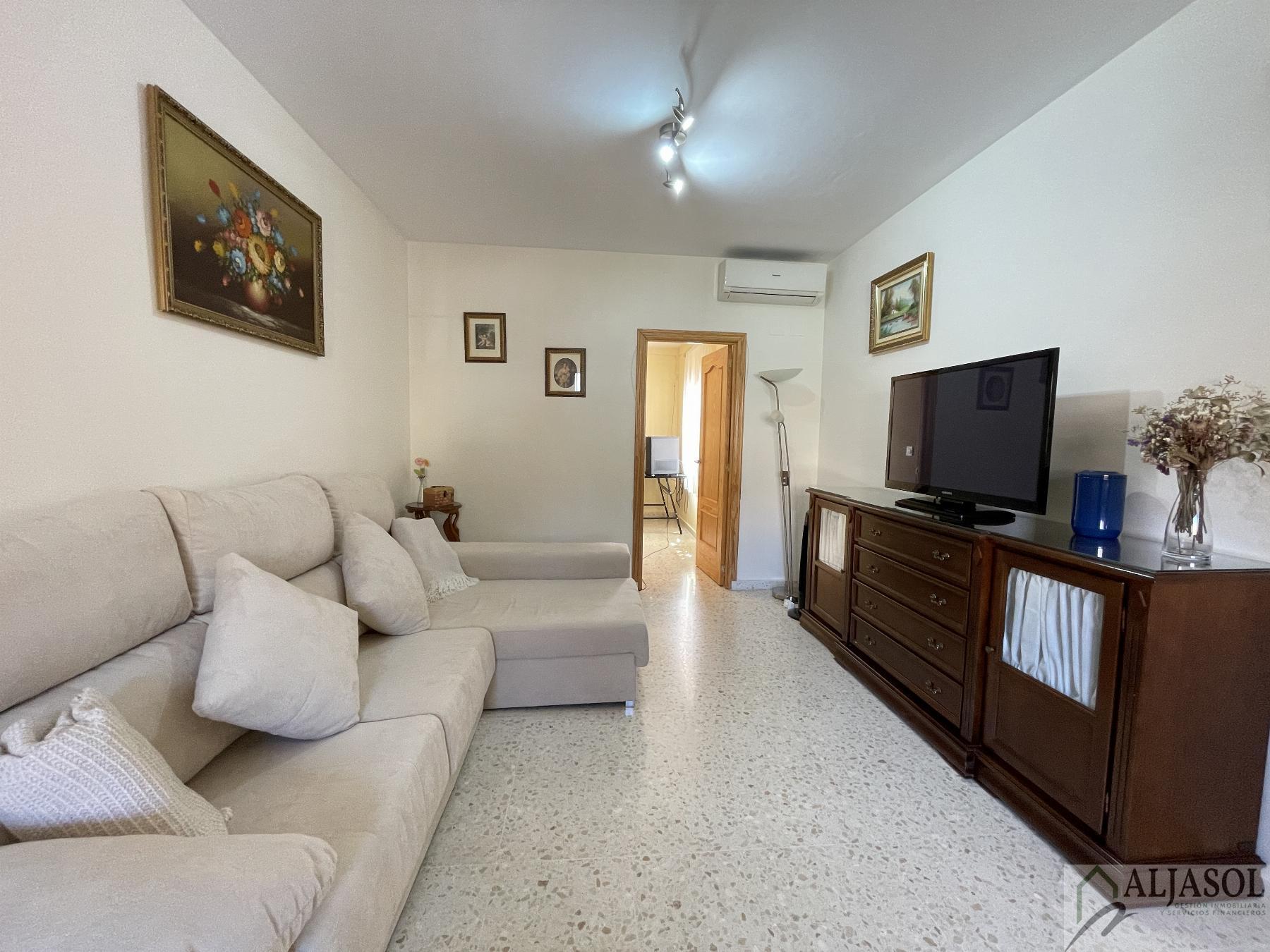 For sale of house in Almensilla