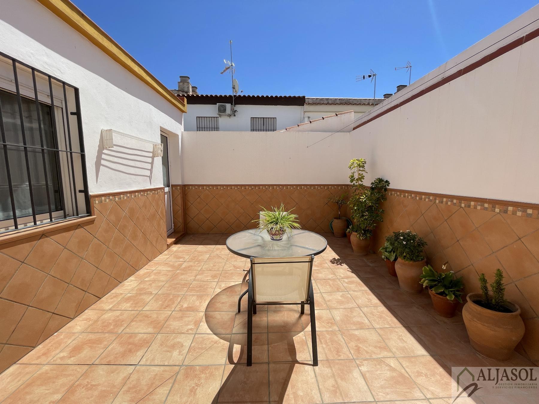 For sale of house in Almensilla