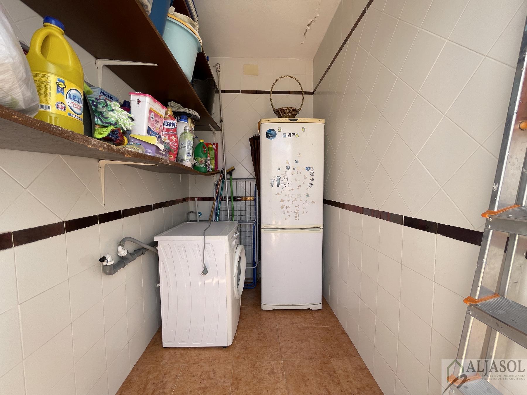 For sale of house in Almensilla