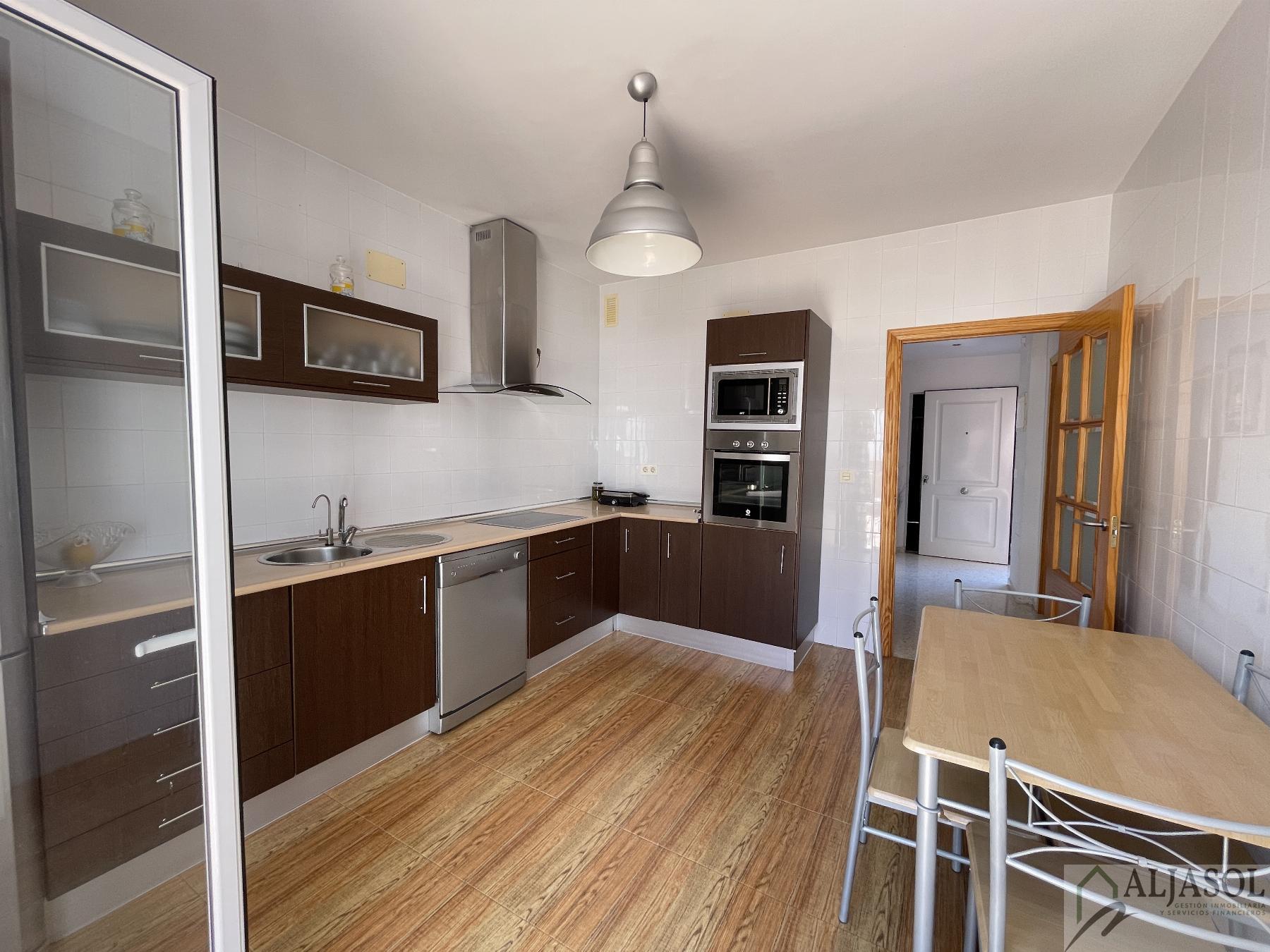 For sale of house in Almensilla