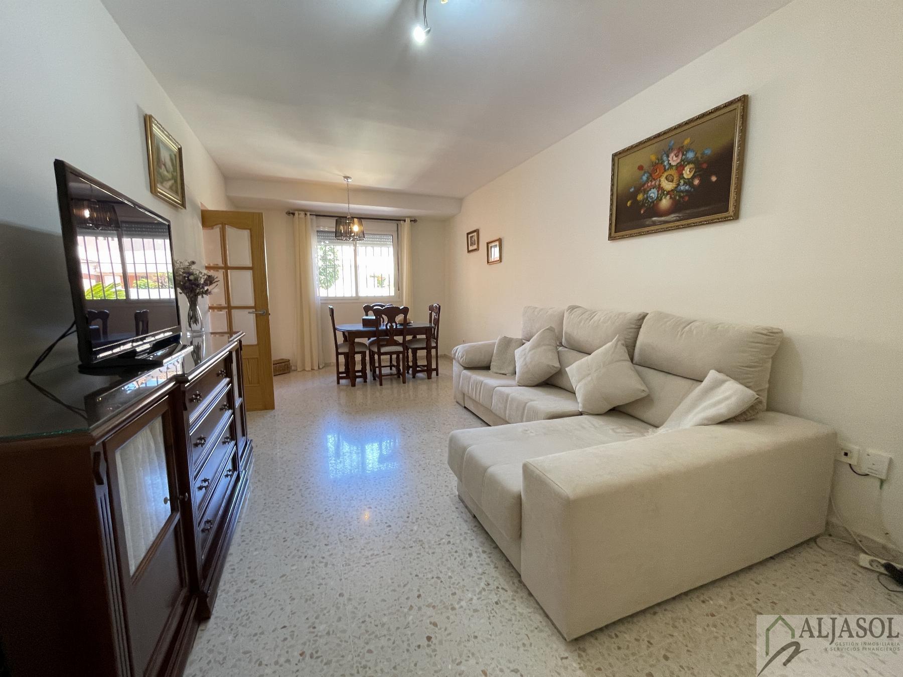 For sale of house in Almensilla