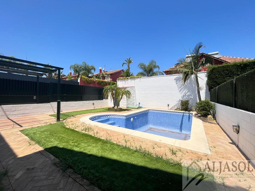 Venta de casa en Bormujos