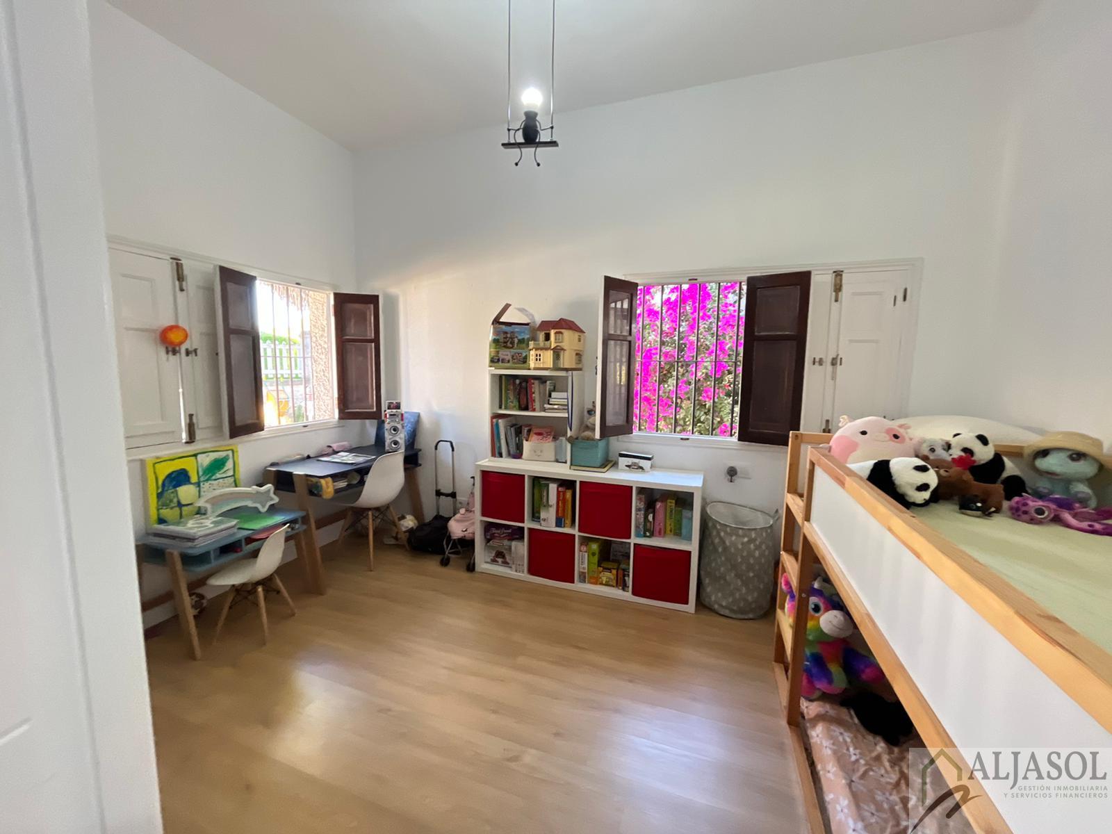 Venta de chalet en Palomares del Río