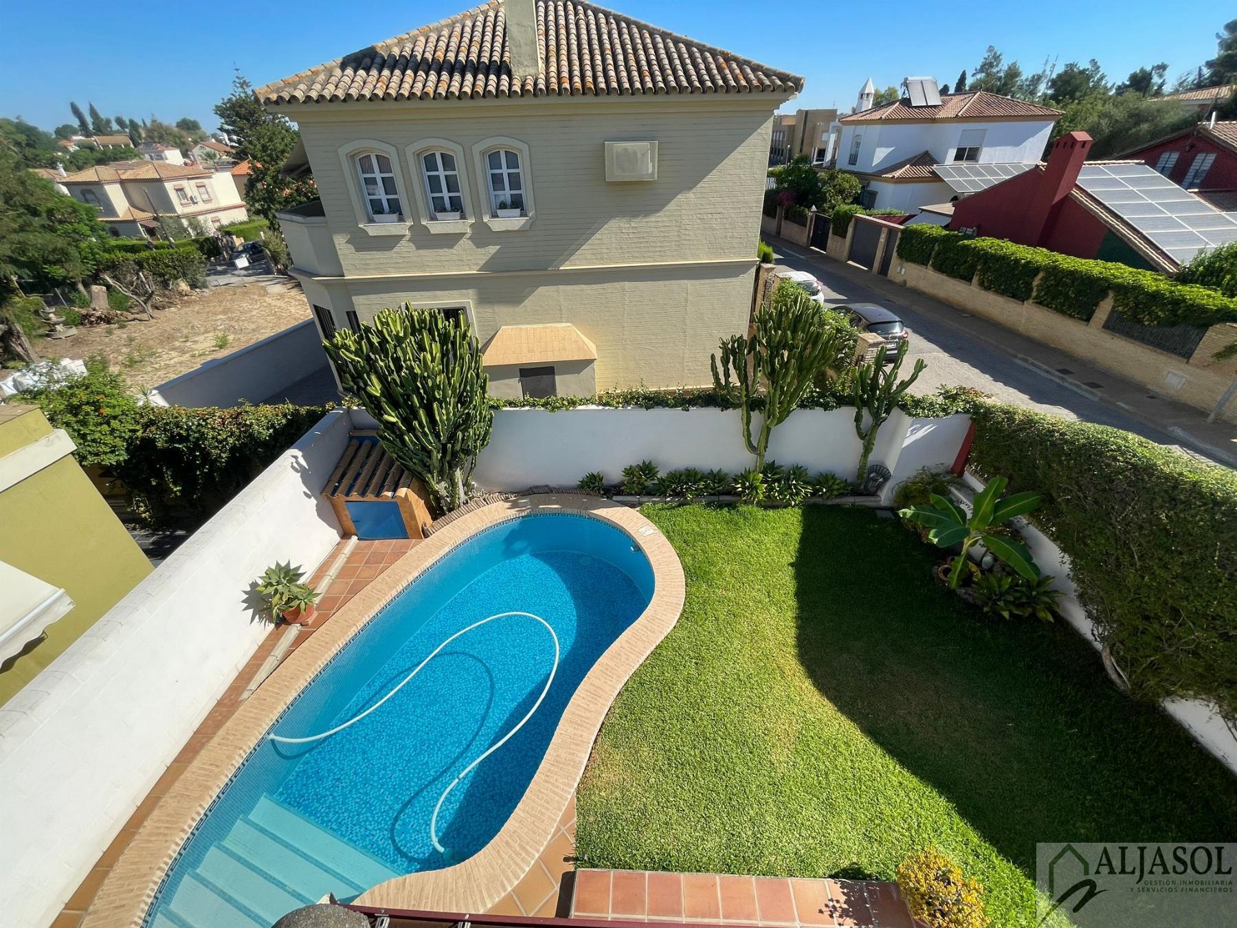 Venta de chalet en Valencina de la Concepción