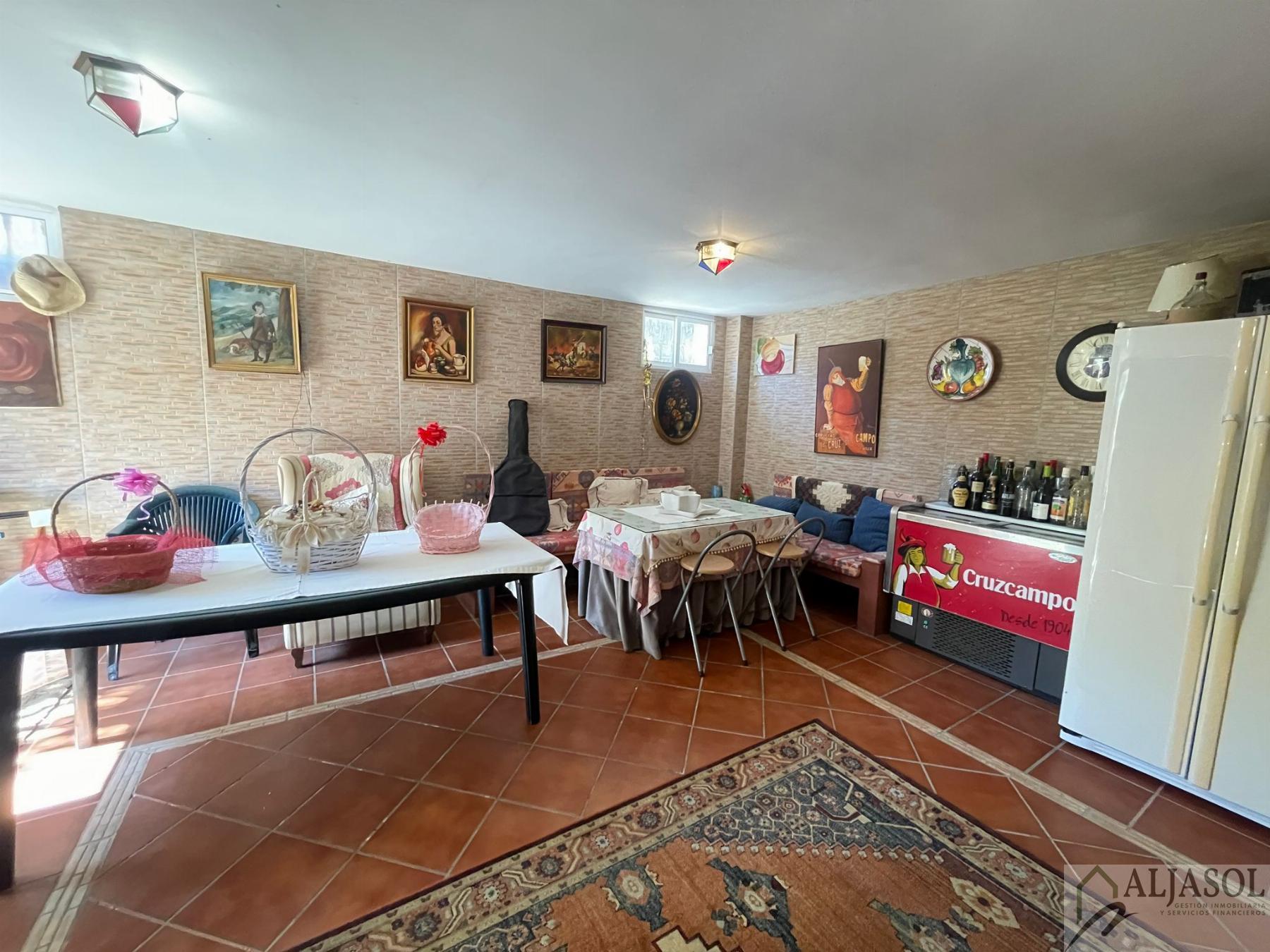 Venta de chalet en Valencina de la Concepción