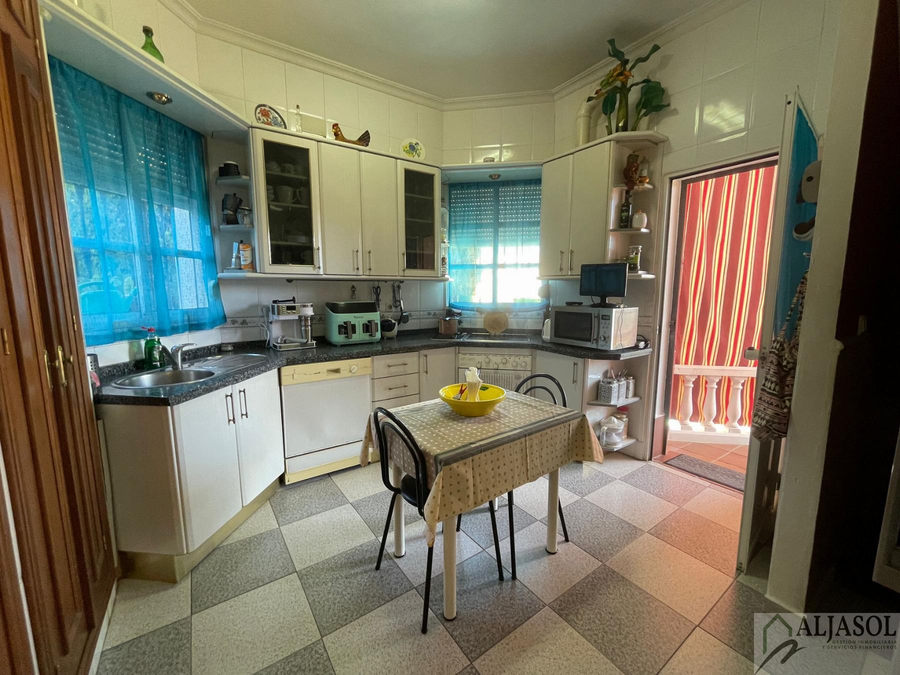 Venta de chalet en Valencina de la Concepción