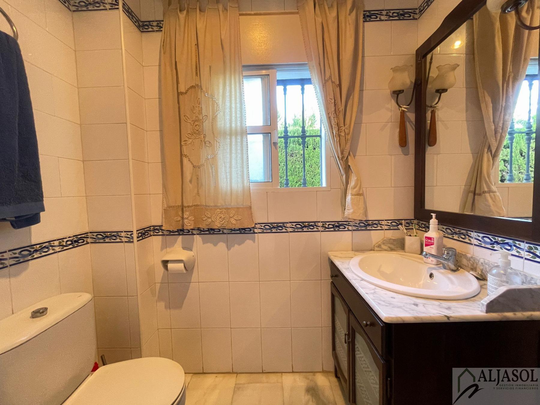 Venta de chalet en Valencina de la Concepción