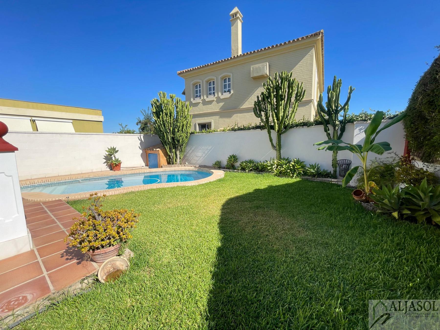 Venta de chalet en Valencina de la Concepción