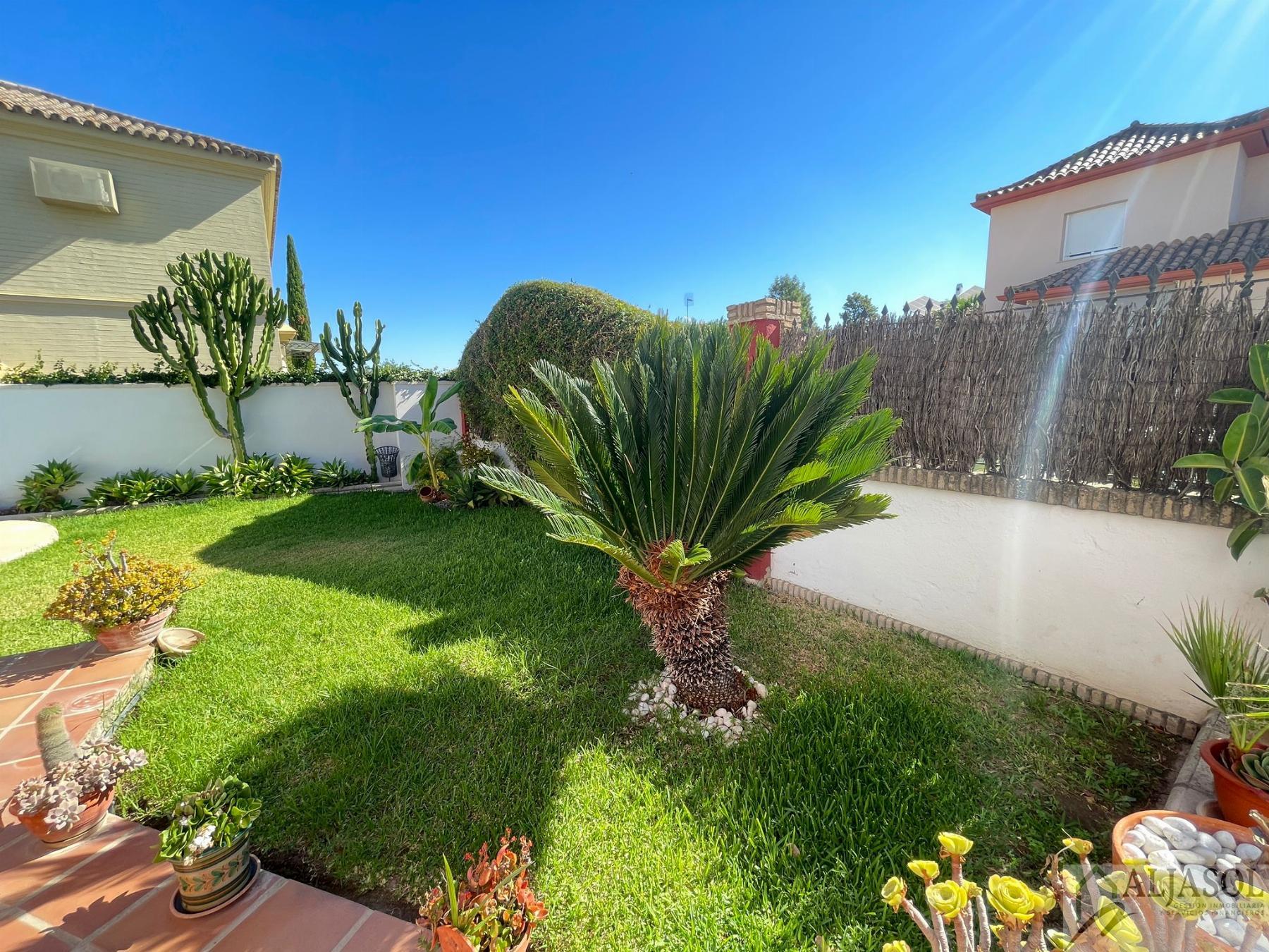 Venta de chalet en Valencina de la Concepción