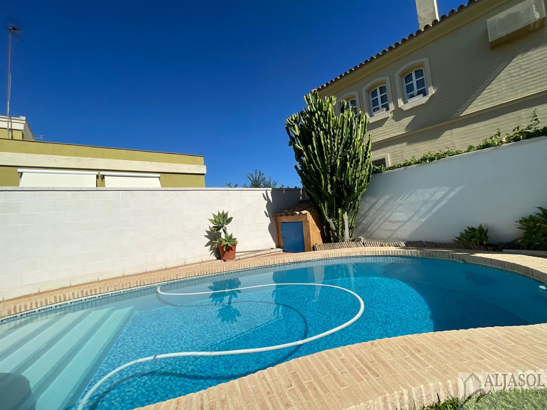 Venta de chalet en Valencina de la Concepción