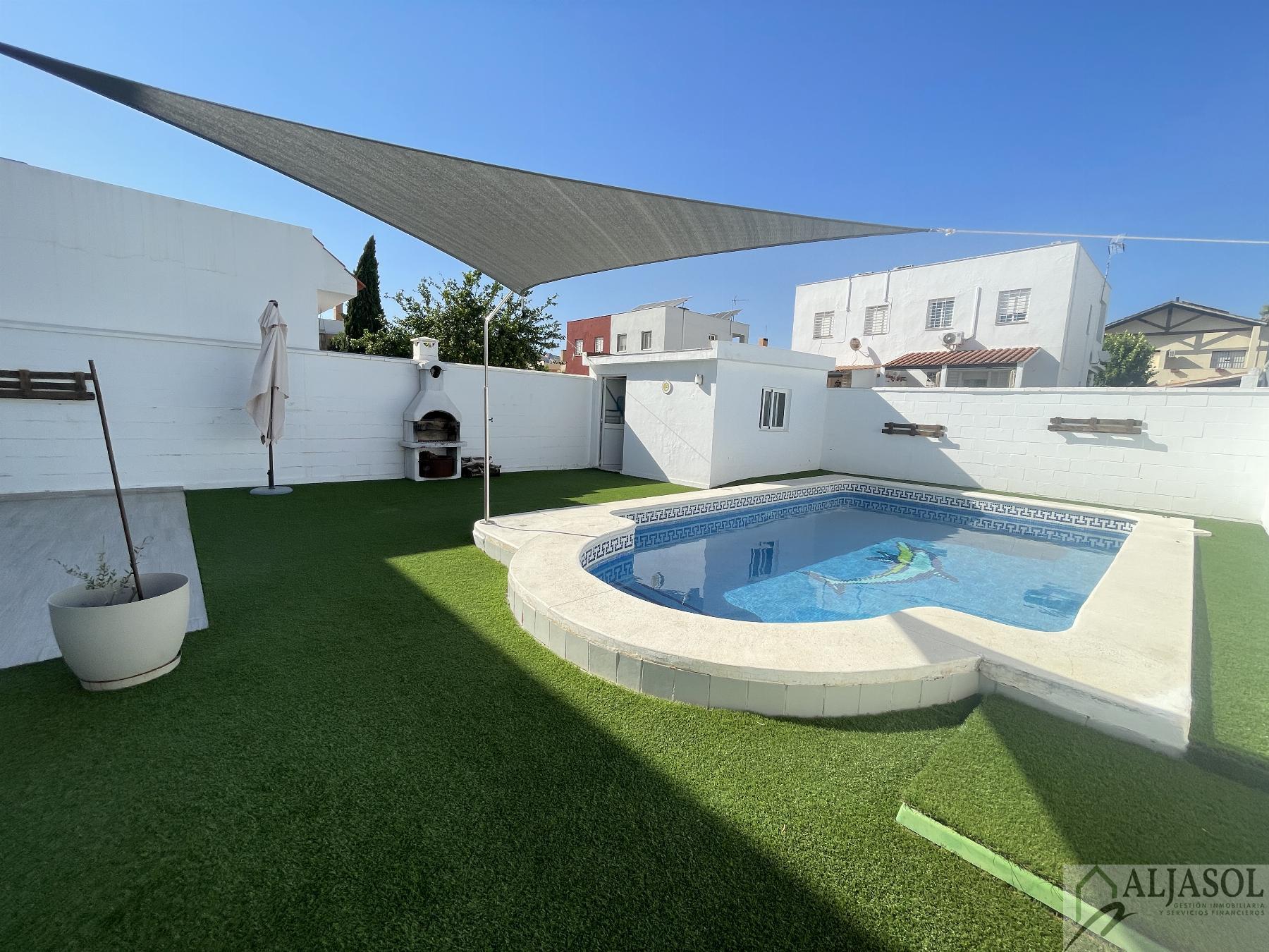 For sale of house in Bollullos de la Mitación