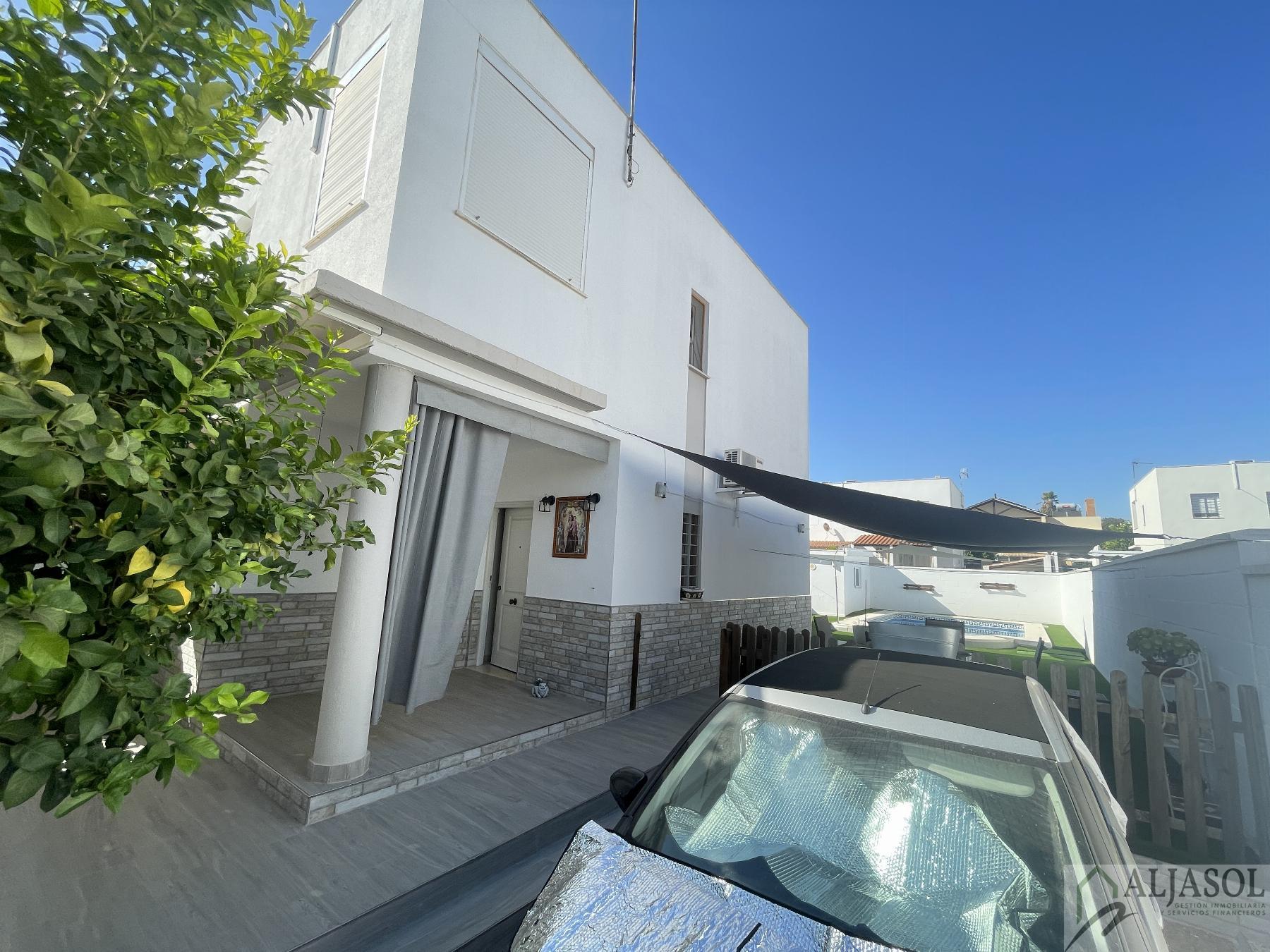 For sale of house in Bollullos de la Mitación