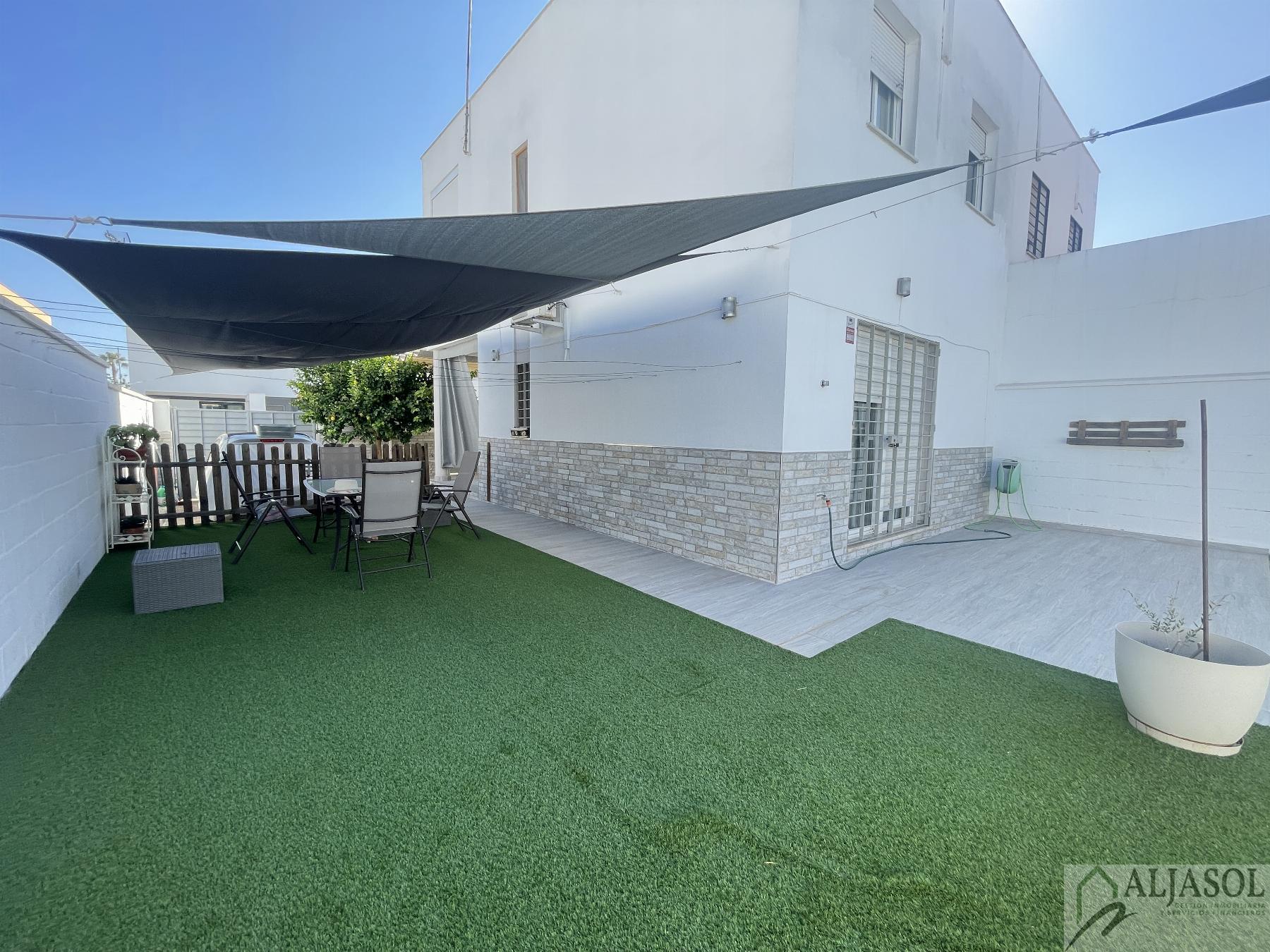 For sale of house in Bollullos de la Mitación