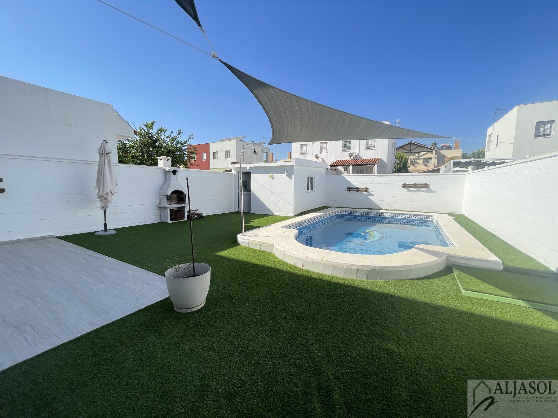 For sale of house in Bollullos de la Mitación