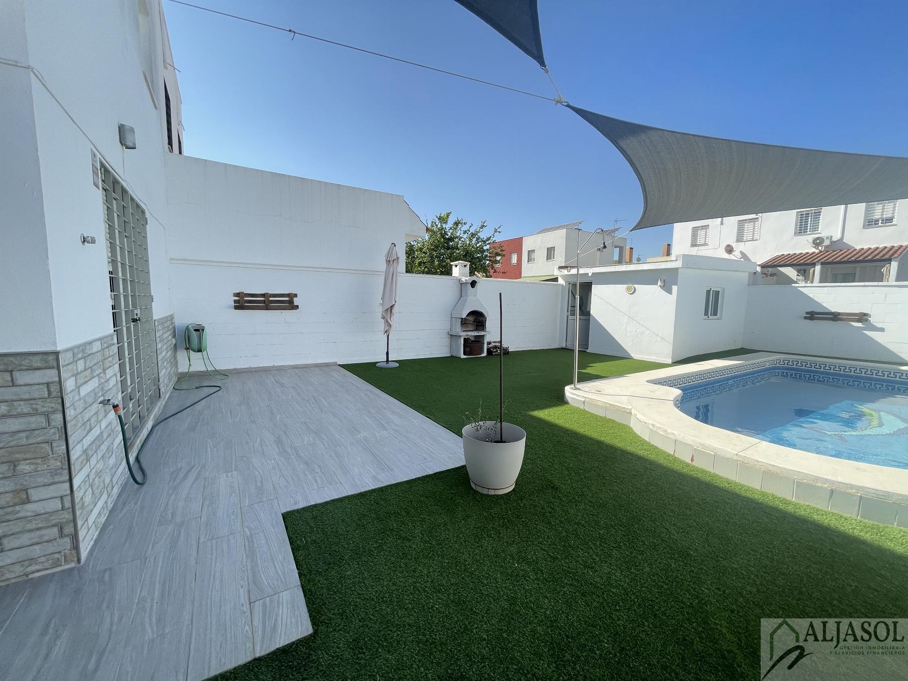 For sale of house in Bollullos de la Mitación