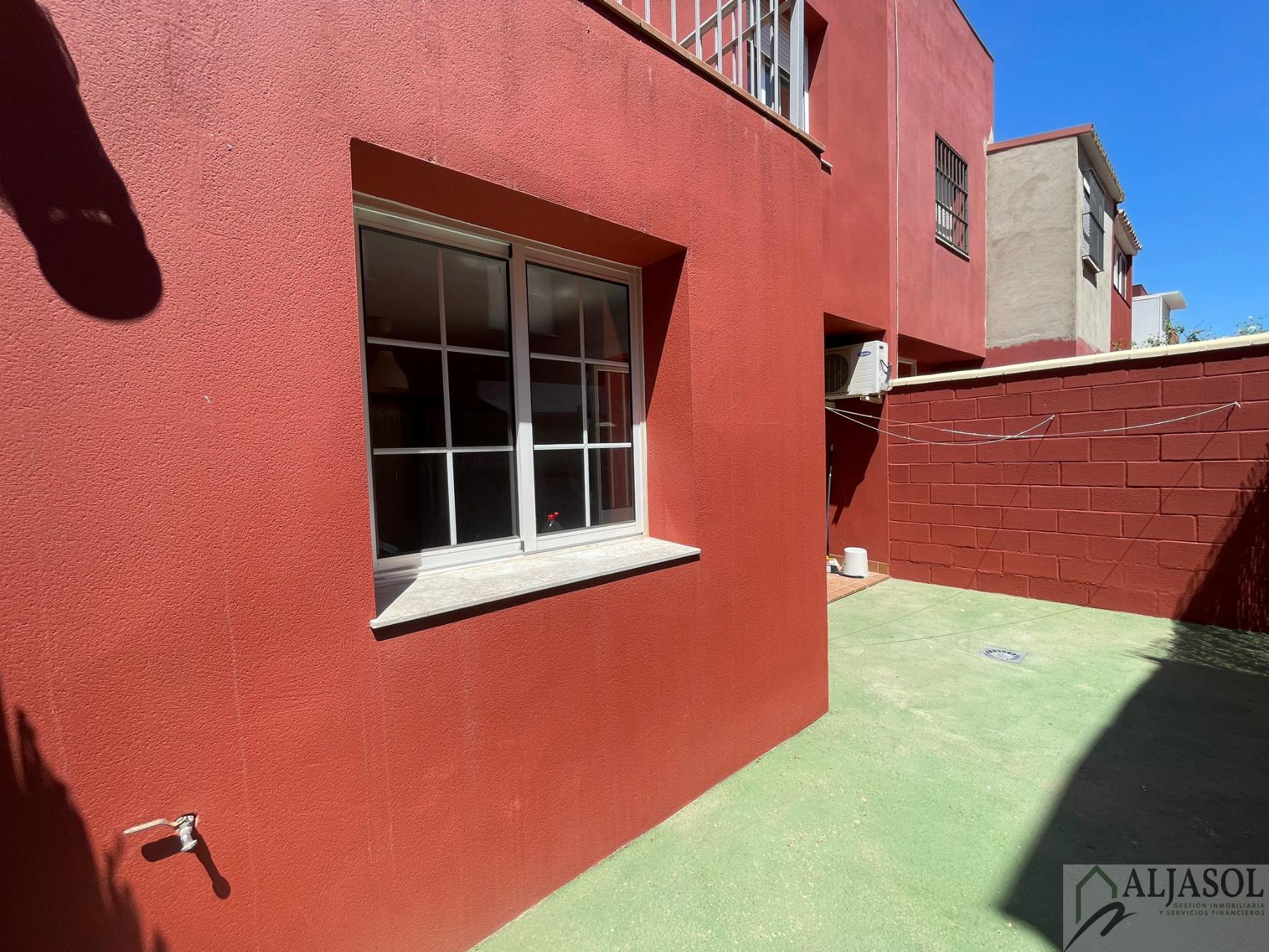 For sale of house in Bollullos de la Mitación
