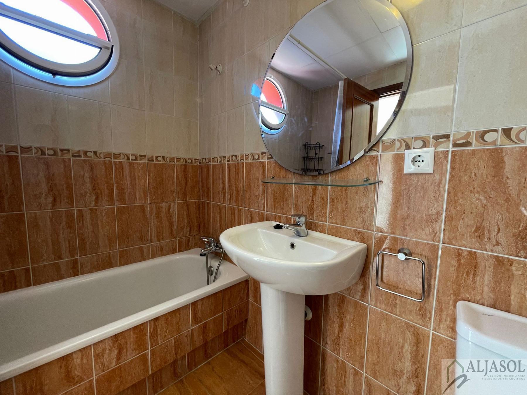 For sale of house in Bollullos de la Mitación