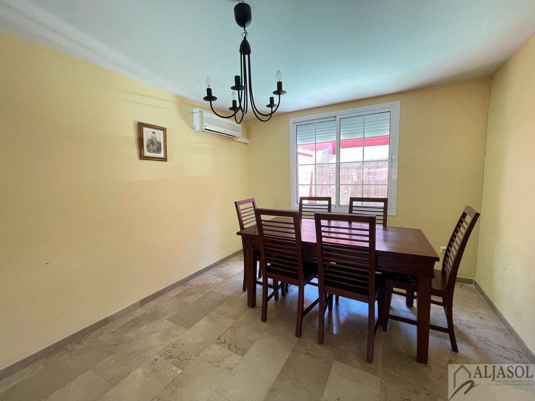 For sale of house in Bollullos de la Mitación