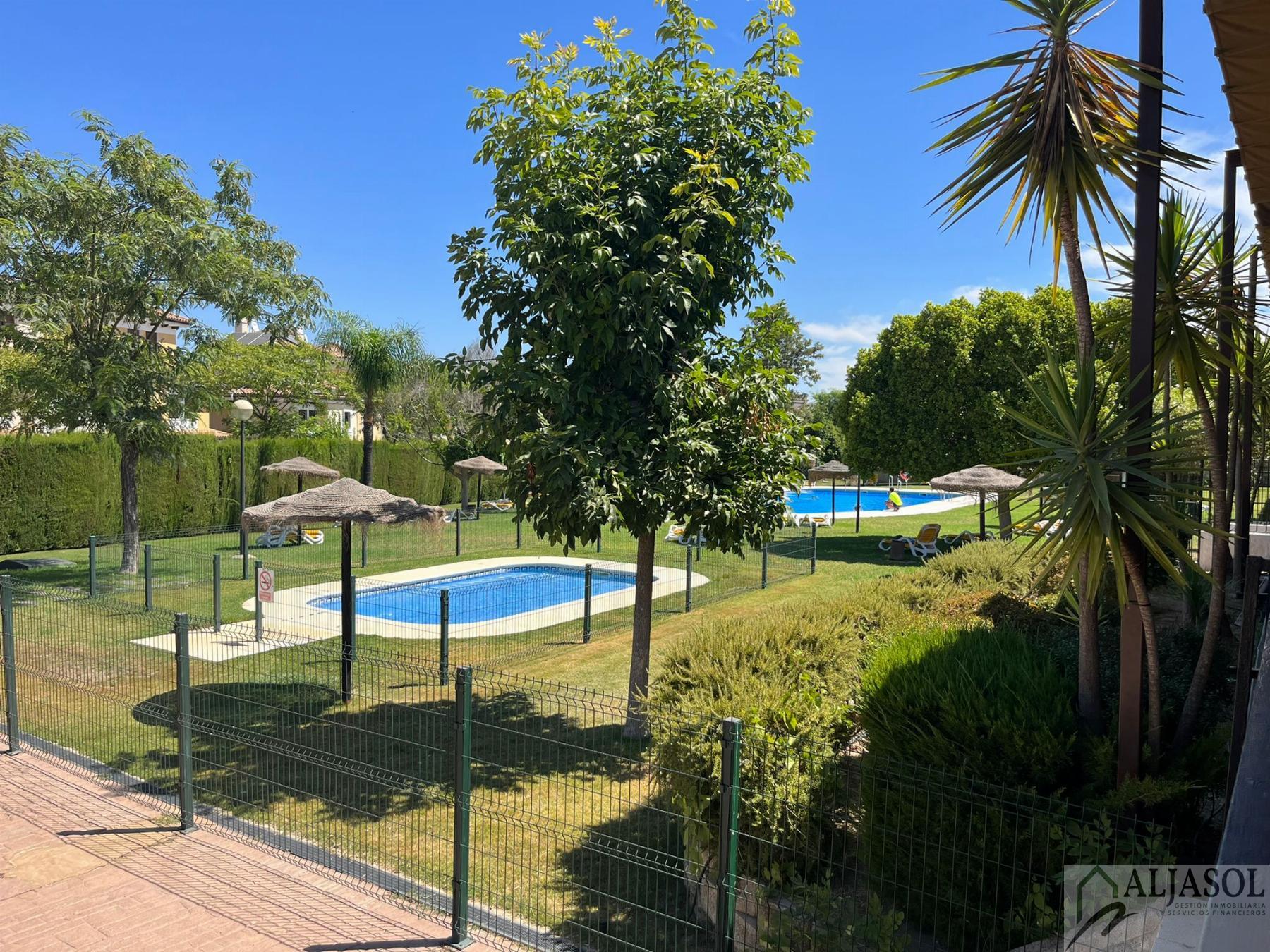 For sale of chalet in Espartinas