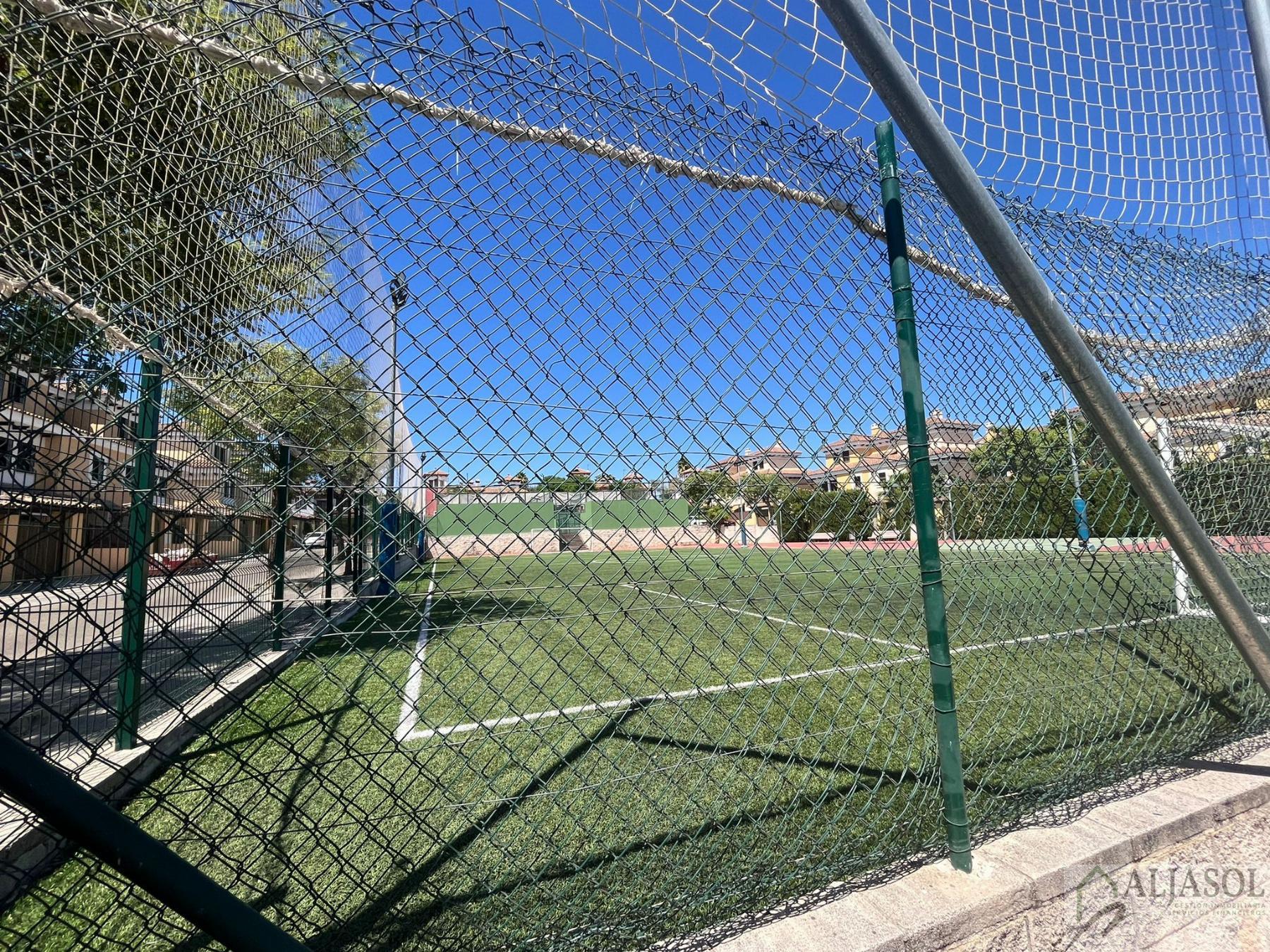 For sale of chalet in Espartinas