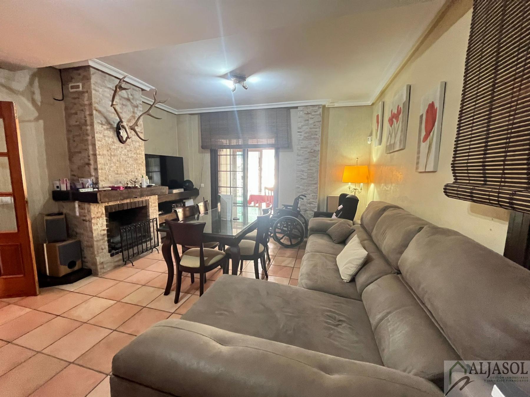 For sale of chalet in Espartinas