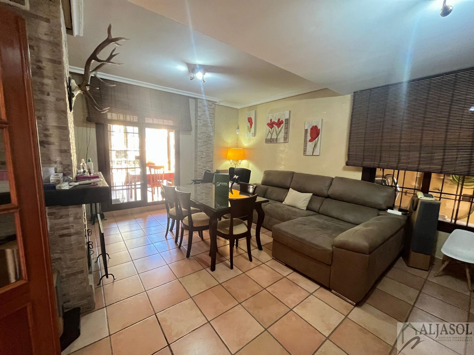 For sale of chalet in Espartinas