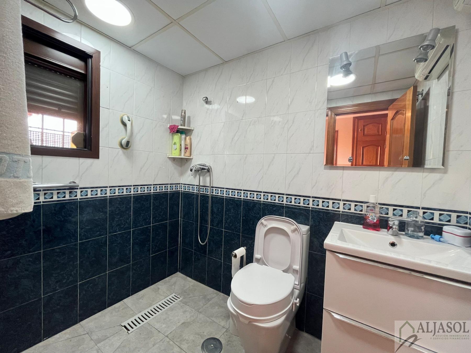 For sale of chalet in Espartinas