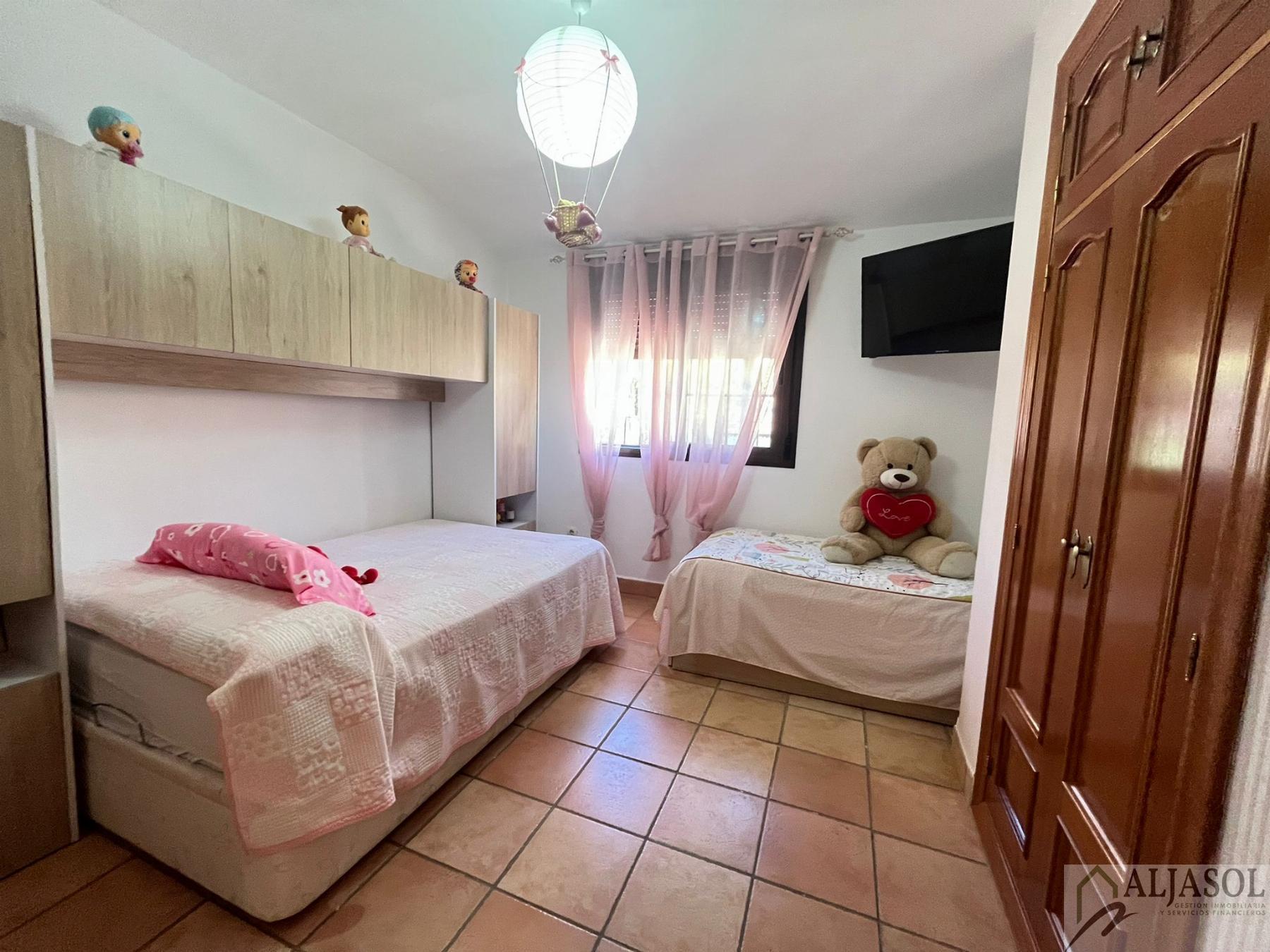For sale of chalet in Espartinas
