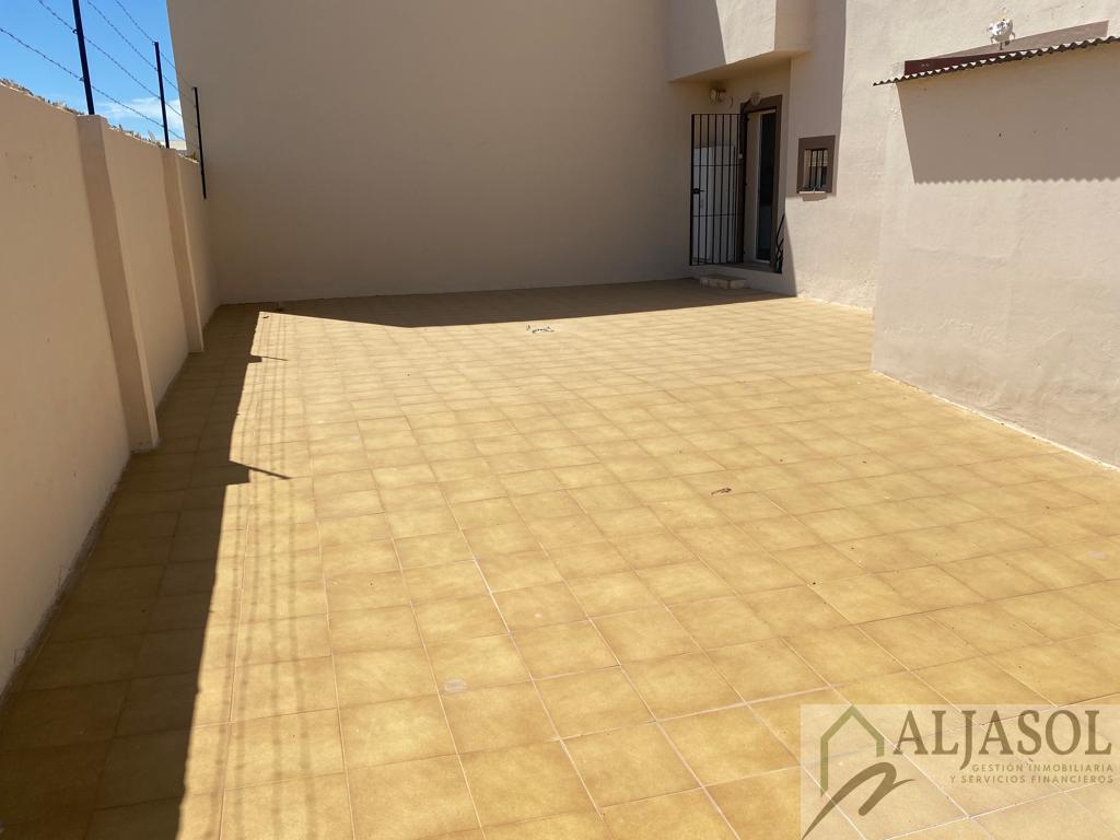 For sale of house in Olivares