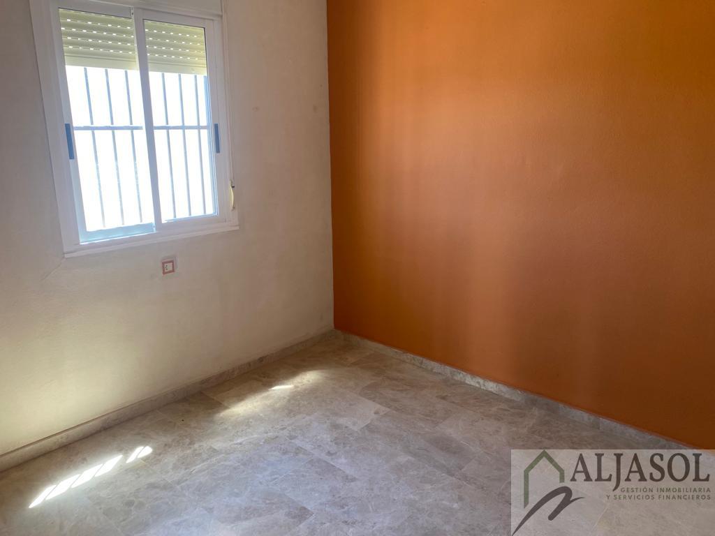 For sale of house in Olivares