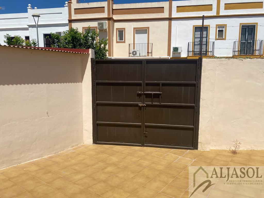 For sale of house in Olivares