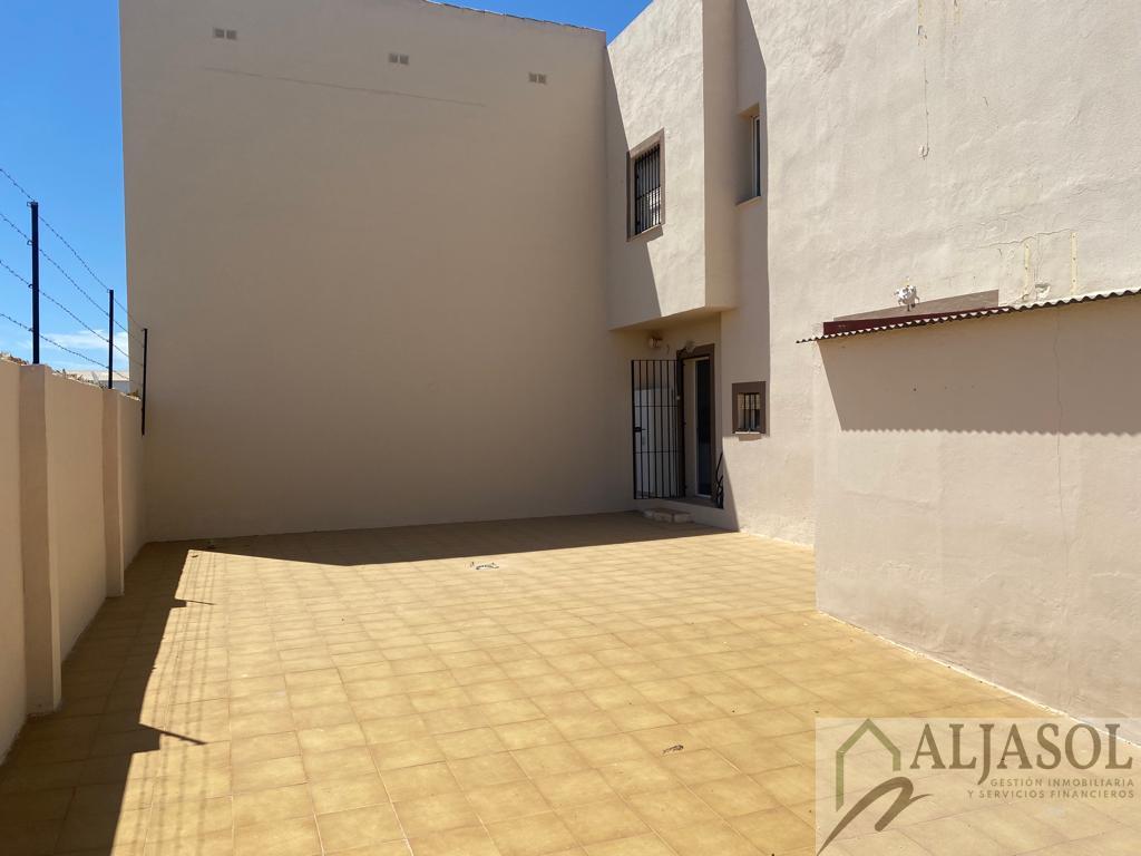 For sale of house in Olivares