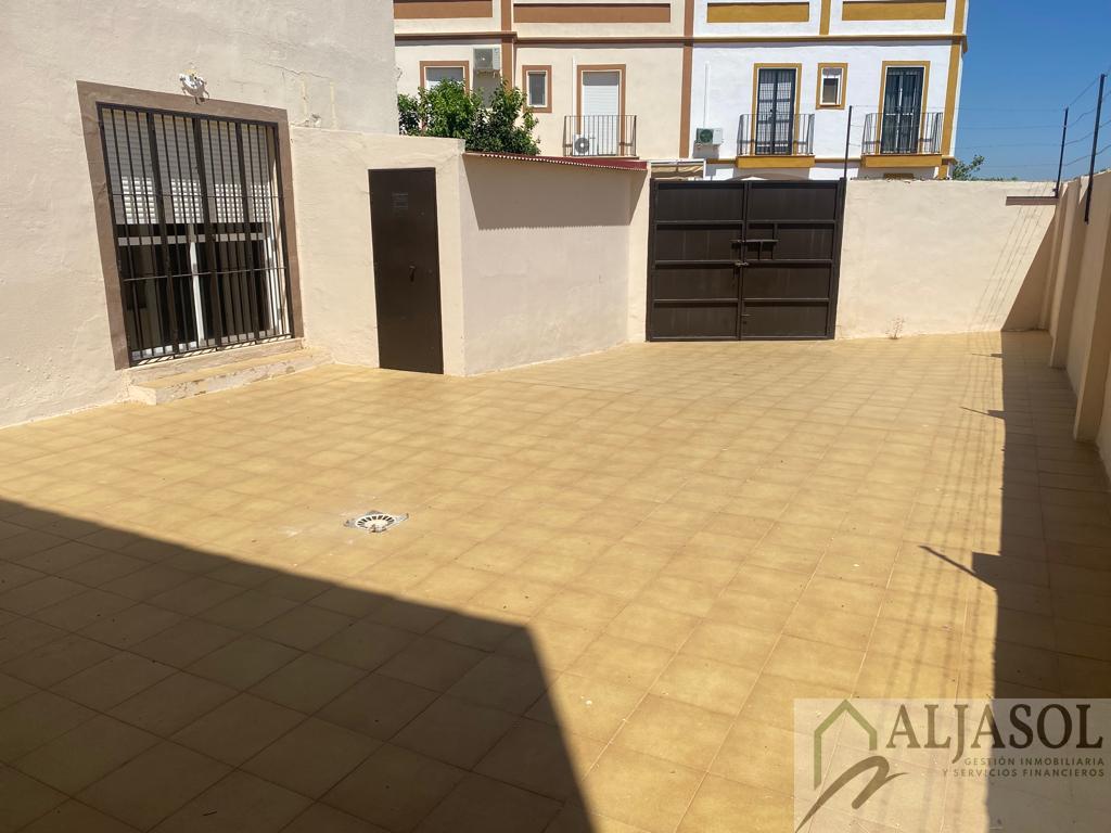 For sale of house in Olivares