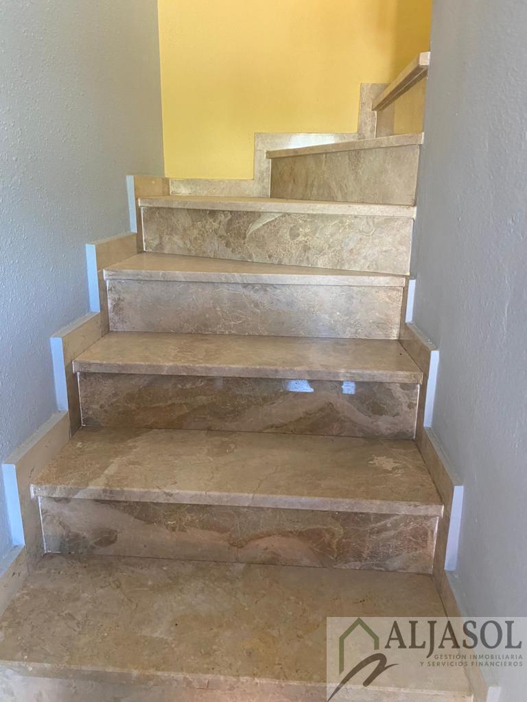 For sale of house in Olivares