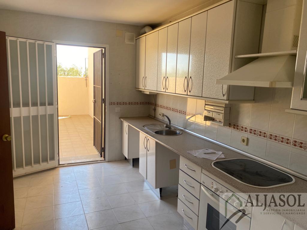 For sale of house in Olivares