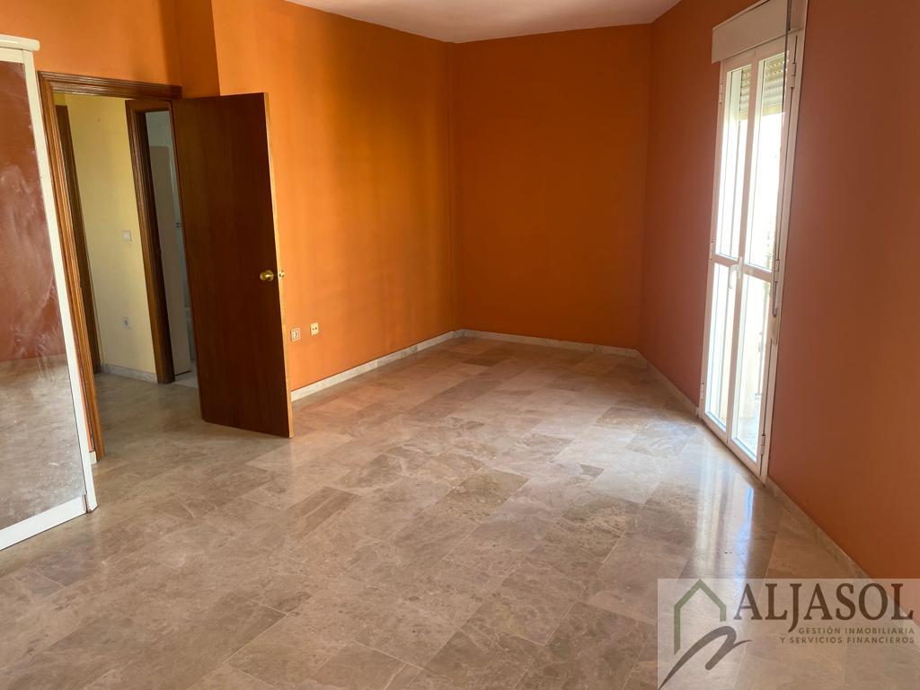 For sale of house in Olivares