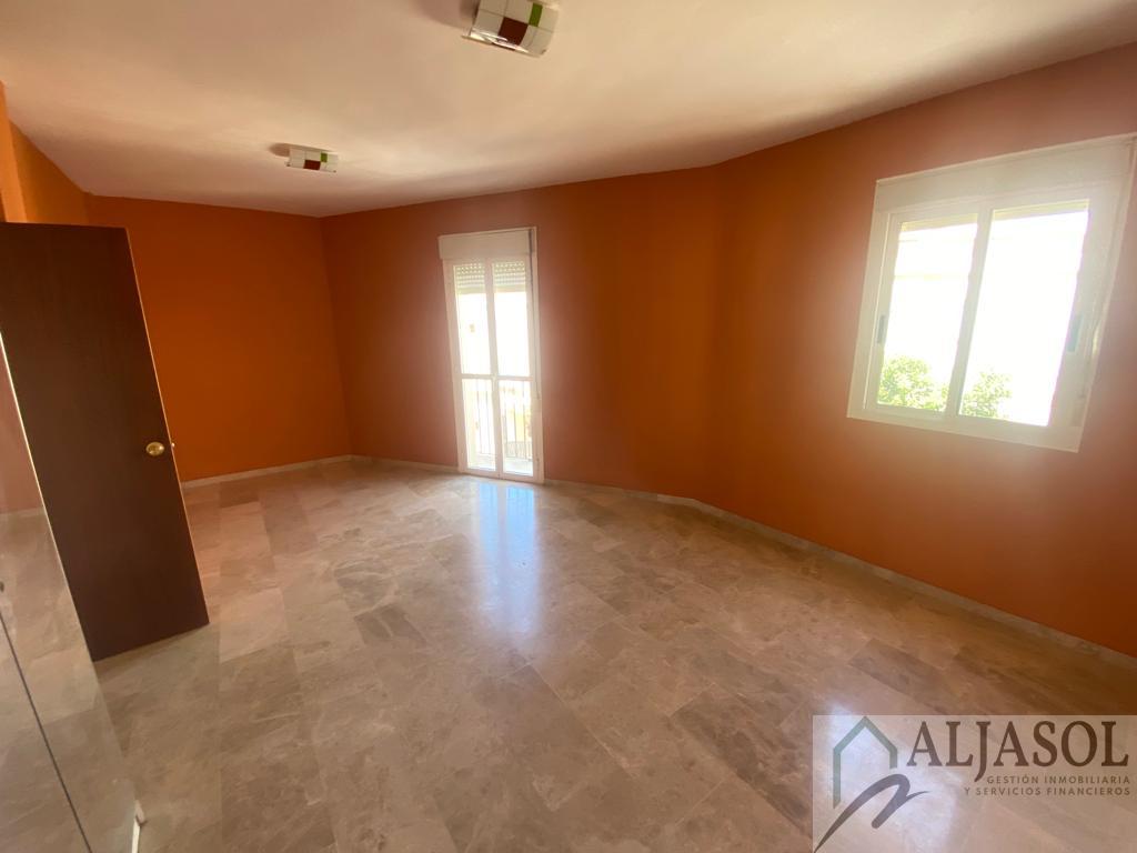 For sale of house in Olivares