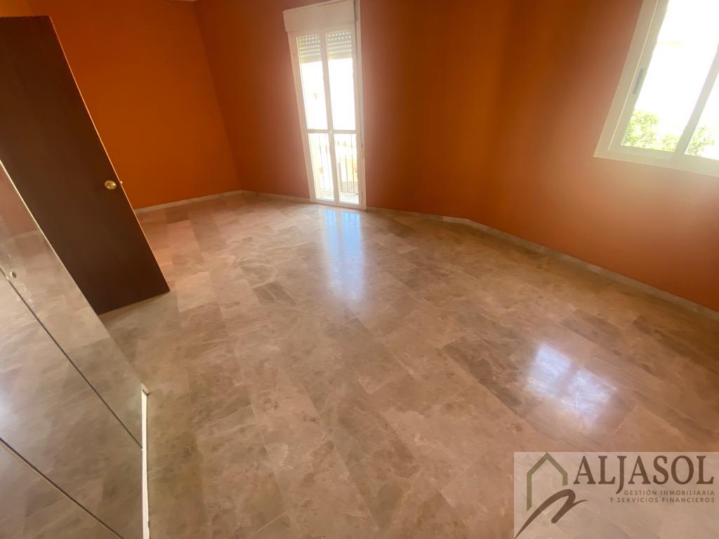 For sale of house in Olivares