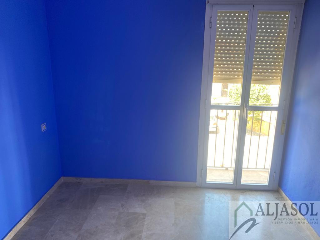 For sale of house in Olivares