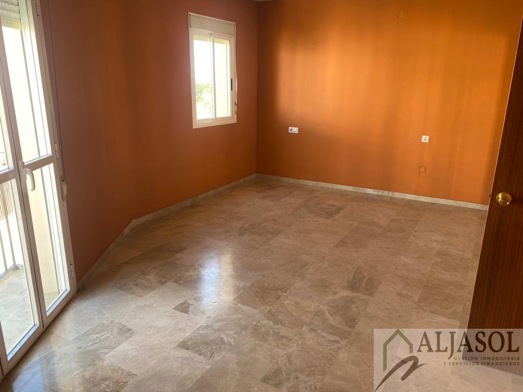 For sale of house in Olivares