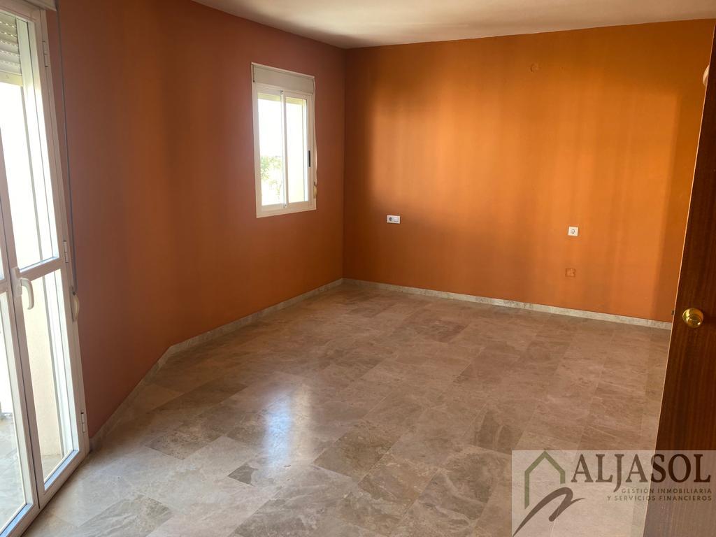 For sale of house in Olivares