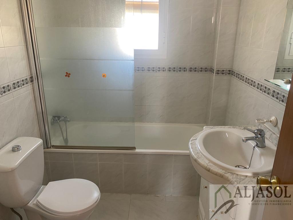 For sale of house in Olivares