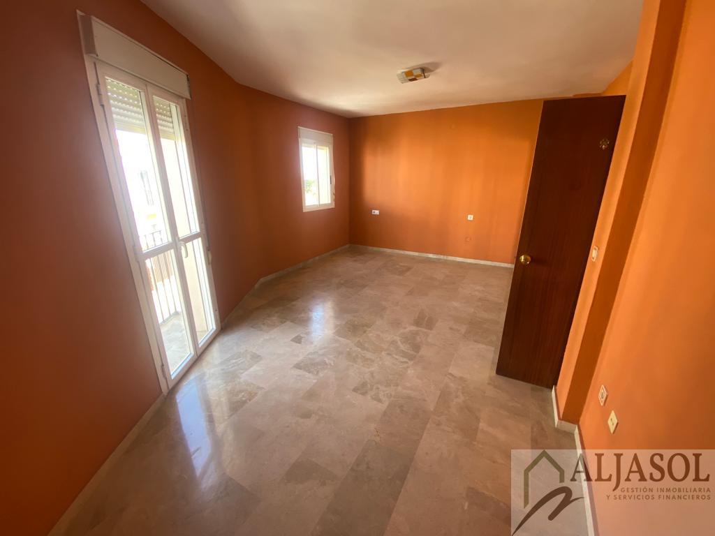 For sale of house in Olivares