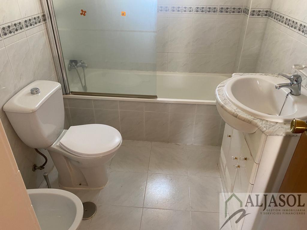 For sale of house in Olivares