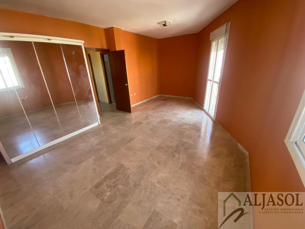 For sale of house in Olivares