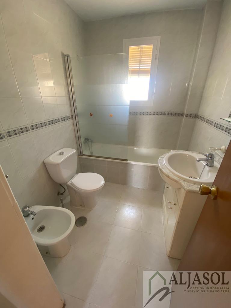 For sale of house in Olivares